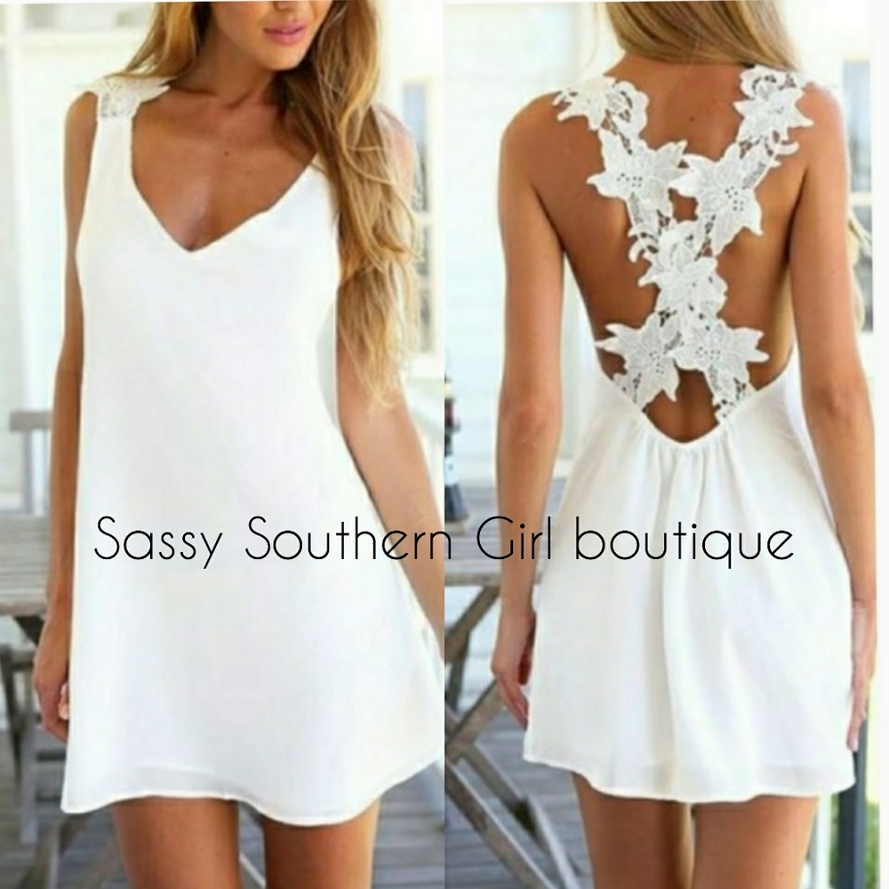 🆕⭐Boho White chiffon lace back dress⭐